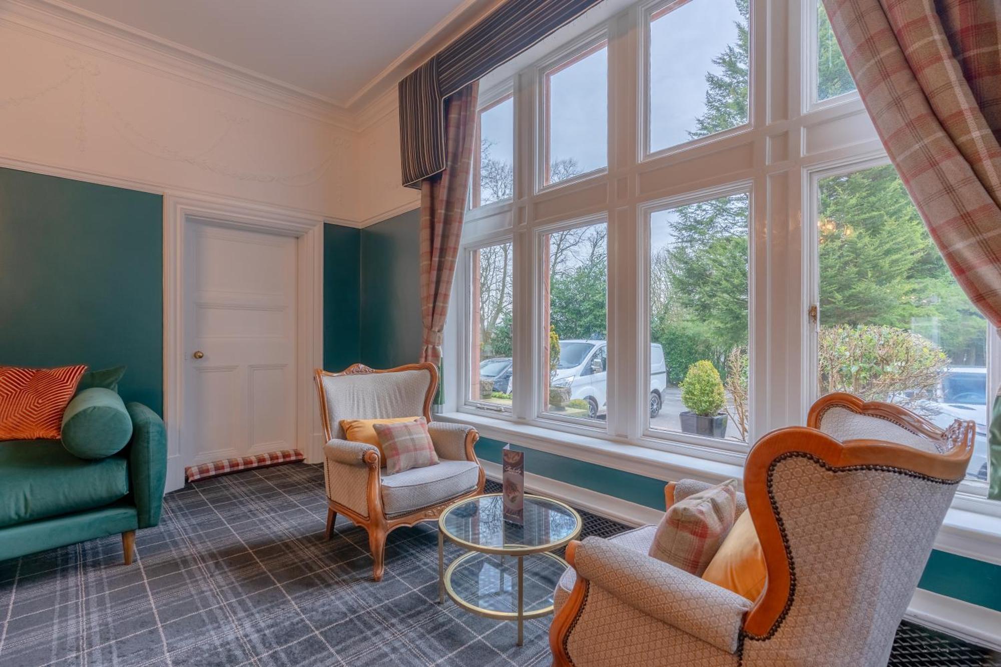 Springbank Manor Hotel Darwen Exterior foto